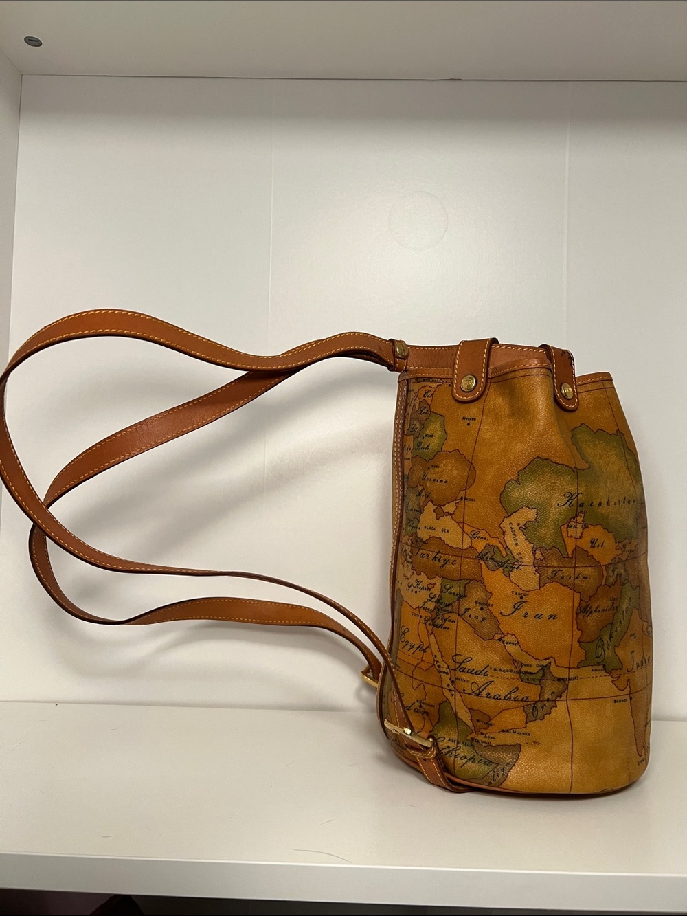 Alviero Martini Map-Print Bucket Backpack - Picture 3 of 8